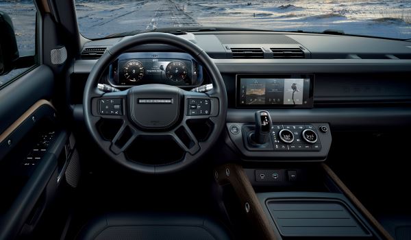 Land Rover начала продажи нового Land Rover Defender в России